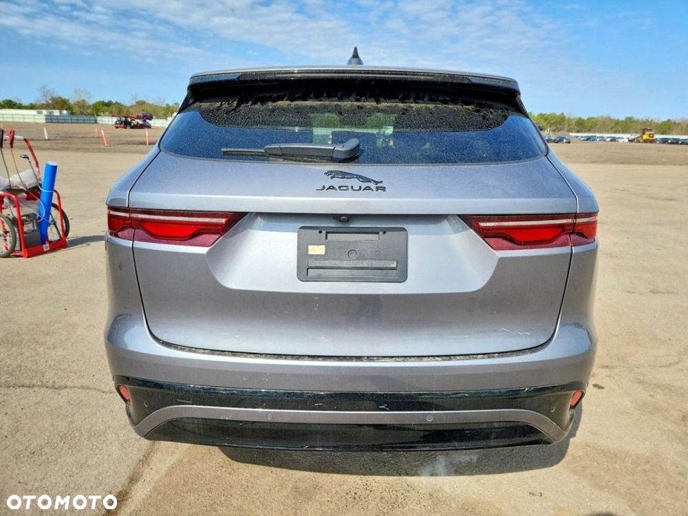 Jaguar F-Pace - 4