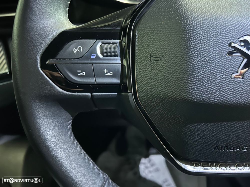 Peugeot 2008 1.2 PureTech Allure Pack - 35