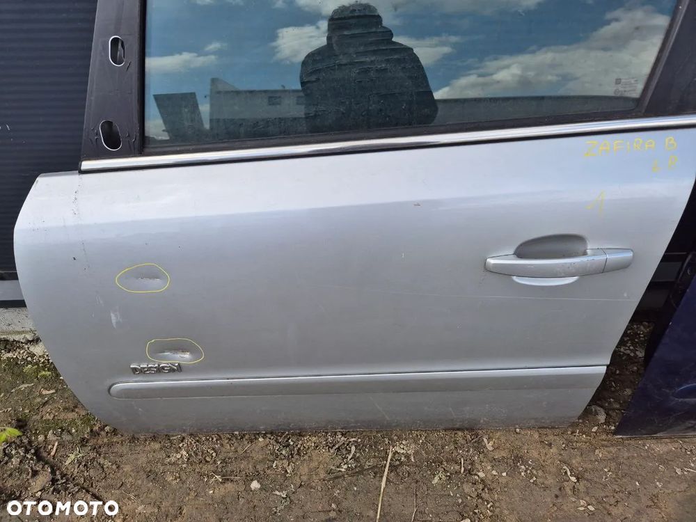 DRZWI KLAPA MASKA OPEL ZAFIRA II B - 4