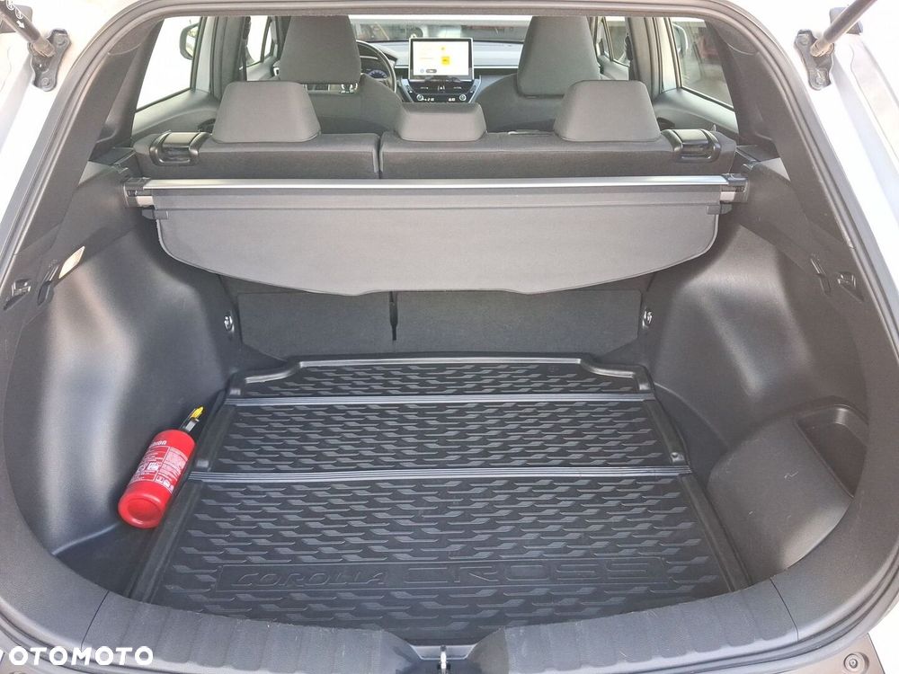 Toyota Corolla Cross - 12
