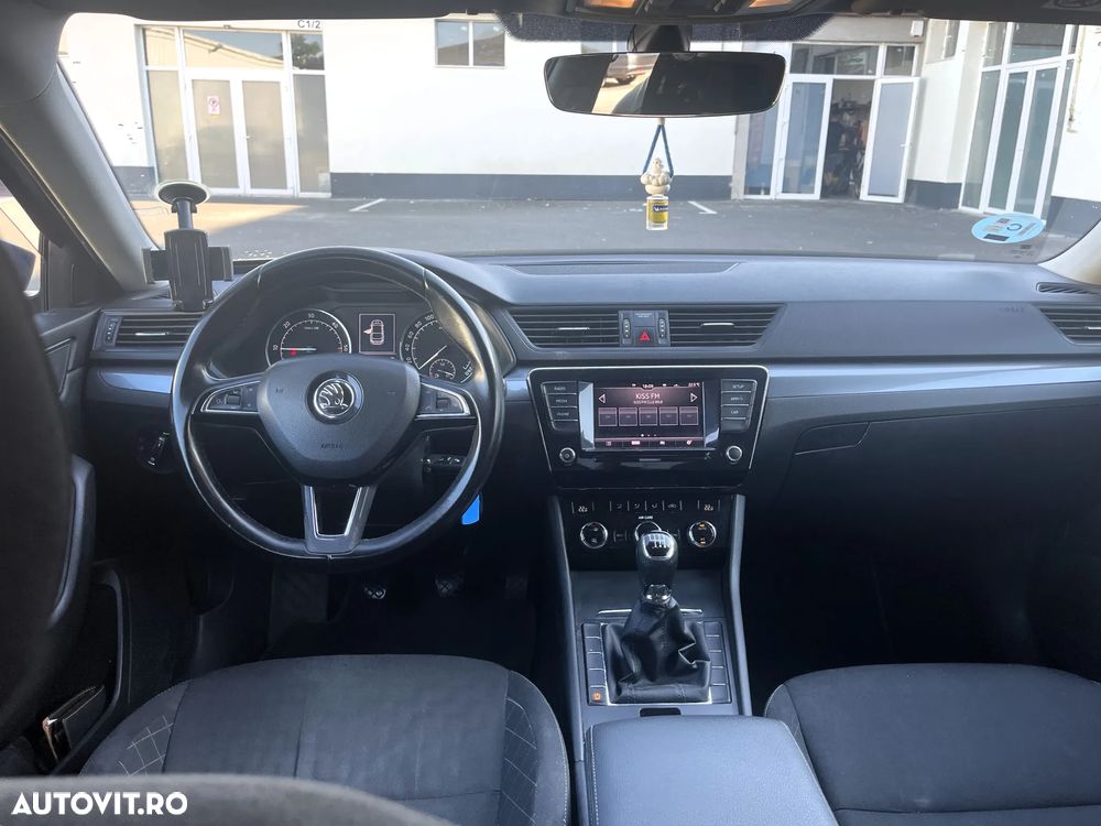 Skoda Superb 2.0 TDI Ambition - 7