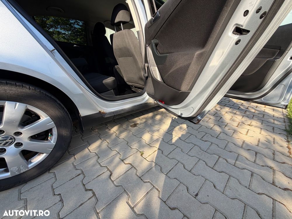 Volkswagen Passat - 11