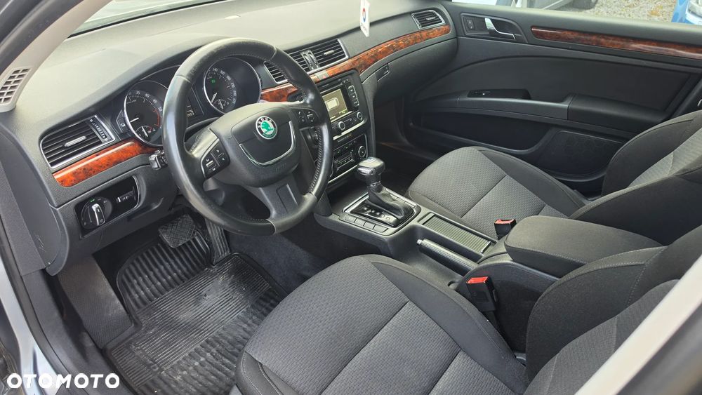 Skoda Superb 2.0 TDI DSG Elegance - 16