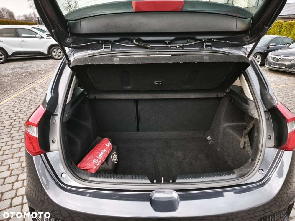 Kia Ceed - 17