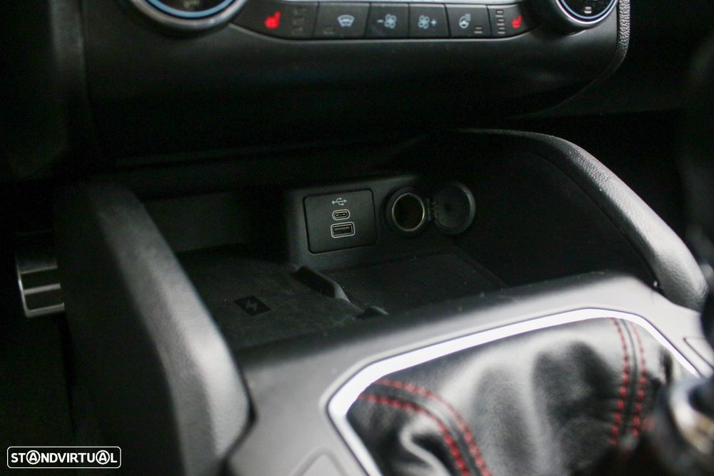 Ford Focus 1.0 EcoBoost ST-Line - 31