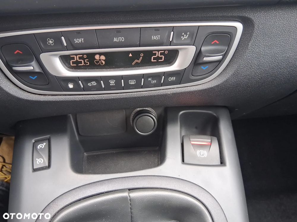 Renault Scenic 1.5dCi TomTom Edition - 12