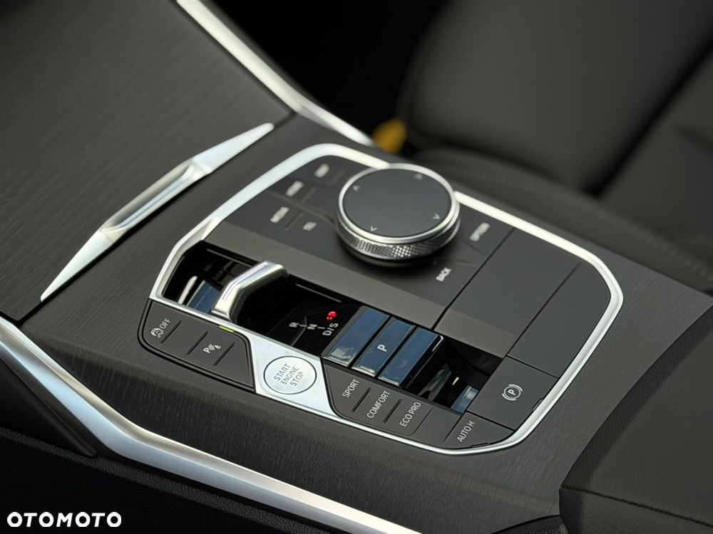 BMW Seria 3 320d xDrive mHEV M Sport - 16