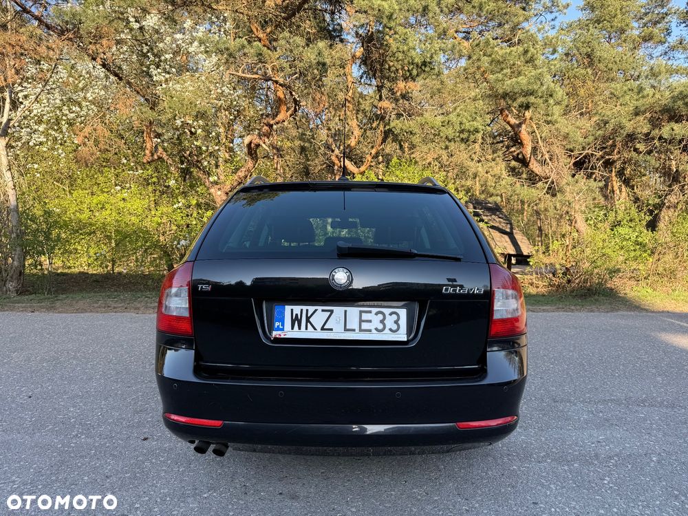 Skoda Octavia 1.8 TSI DSG Laurin & Klement - 11