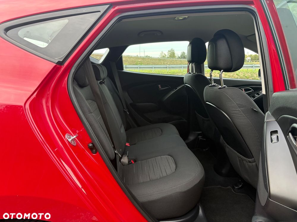 Hyundai ix35 1.6 2WD Fifa World Cup Edition - 32