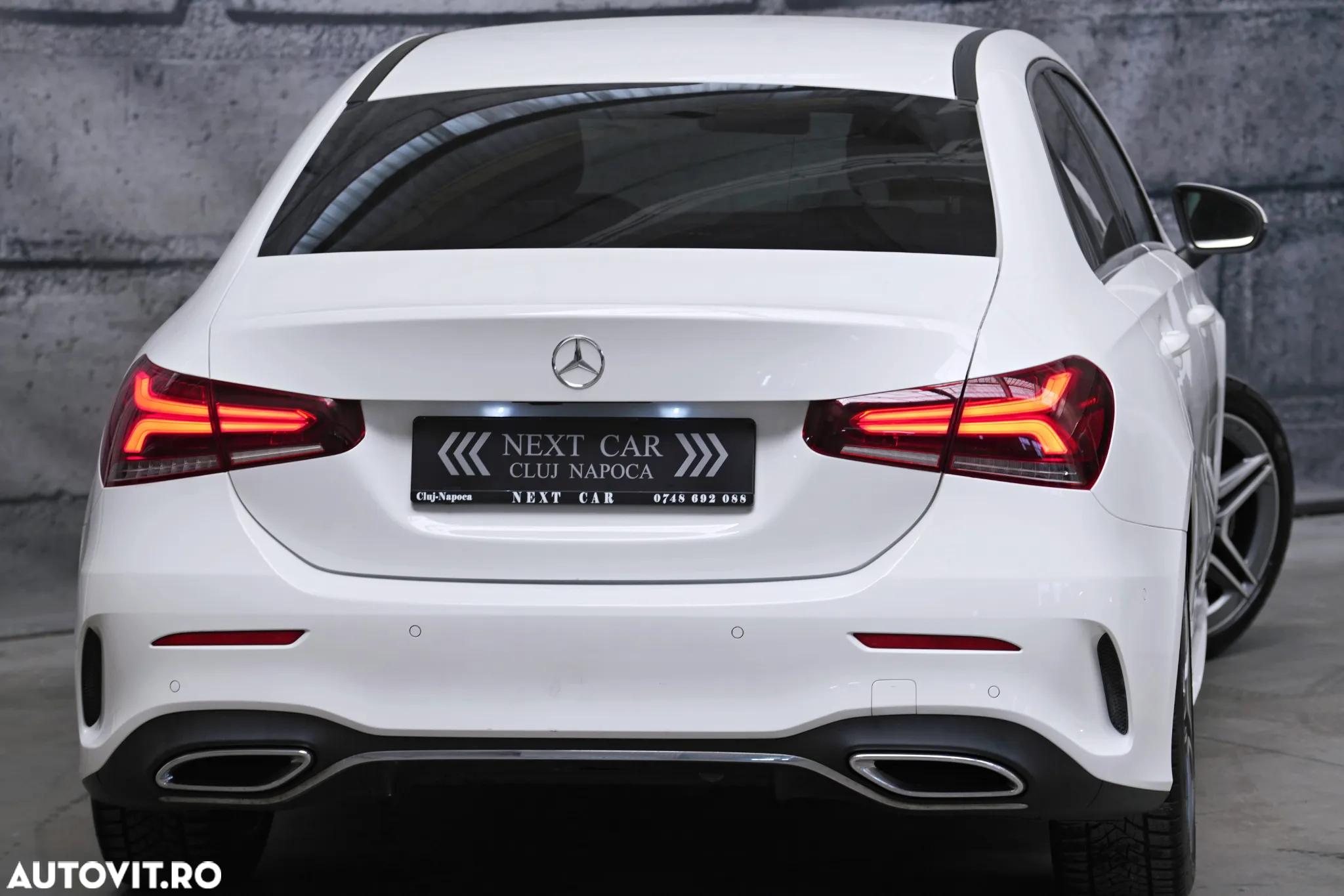 Mercedes-Benz A 200 7G-DCT AMG Line - 4