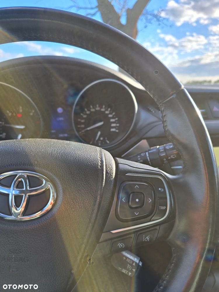 Toyota Avensis 2.0 D-4D Prestige - 14
