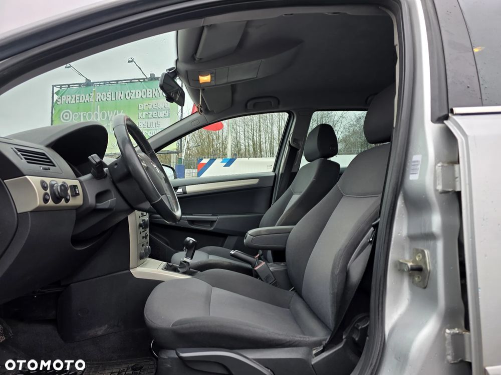 Opel Astra 1.6 NAVI - 11