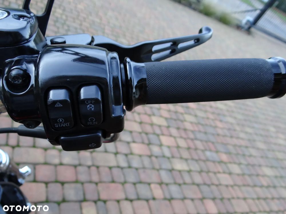 Harley-Davidson Dyna Fat Bob - 10