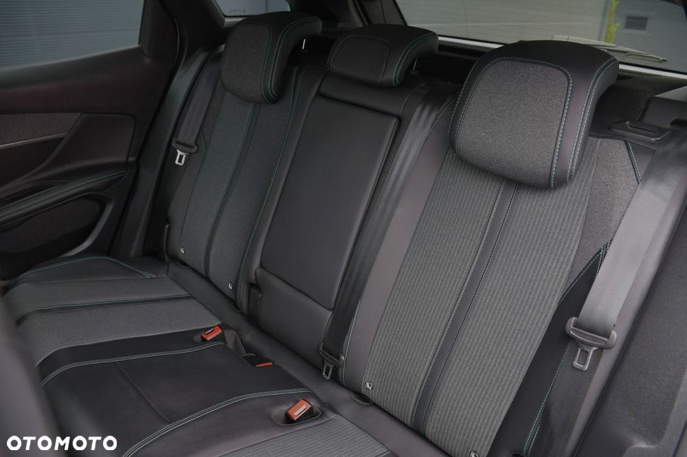 Peugeot 3008 1.6 PureTech Hybrid PHEV Allure Pack S&S EAT8 - 19