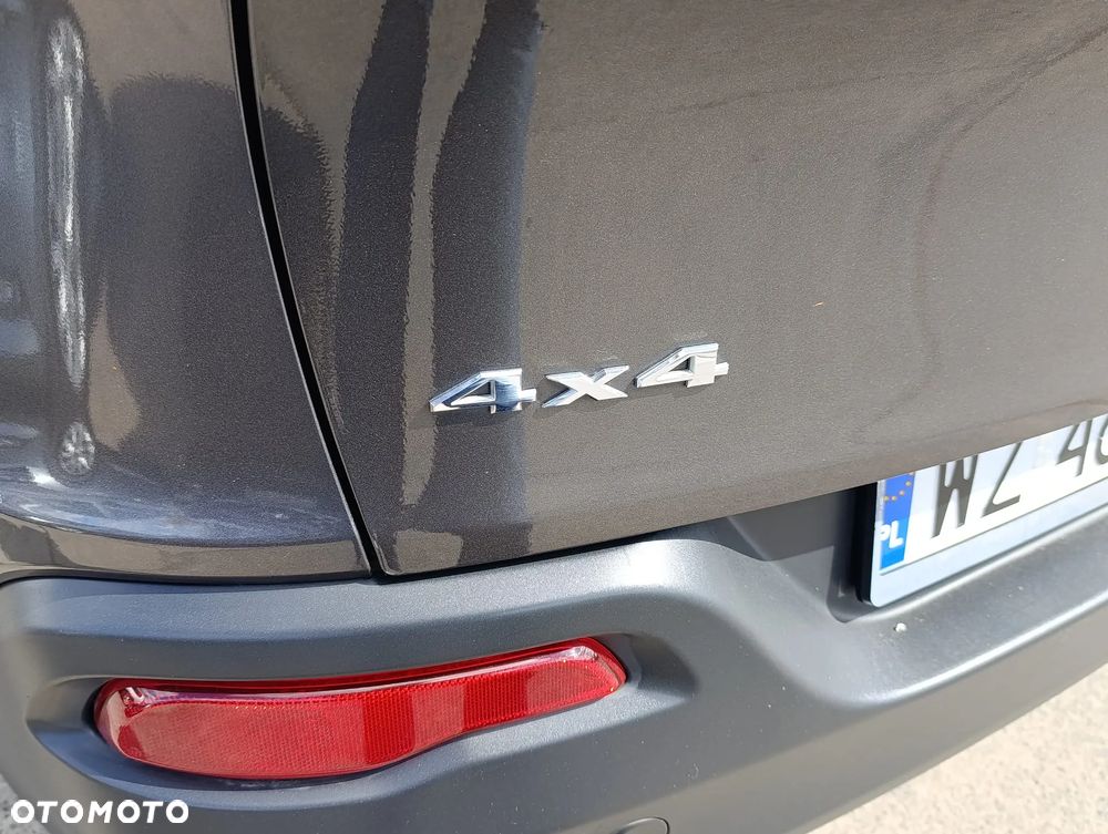 Jeep Cherokee - 38