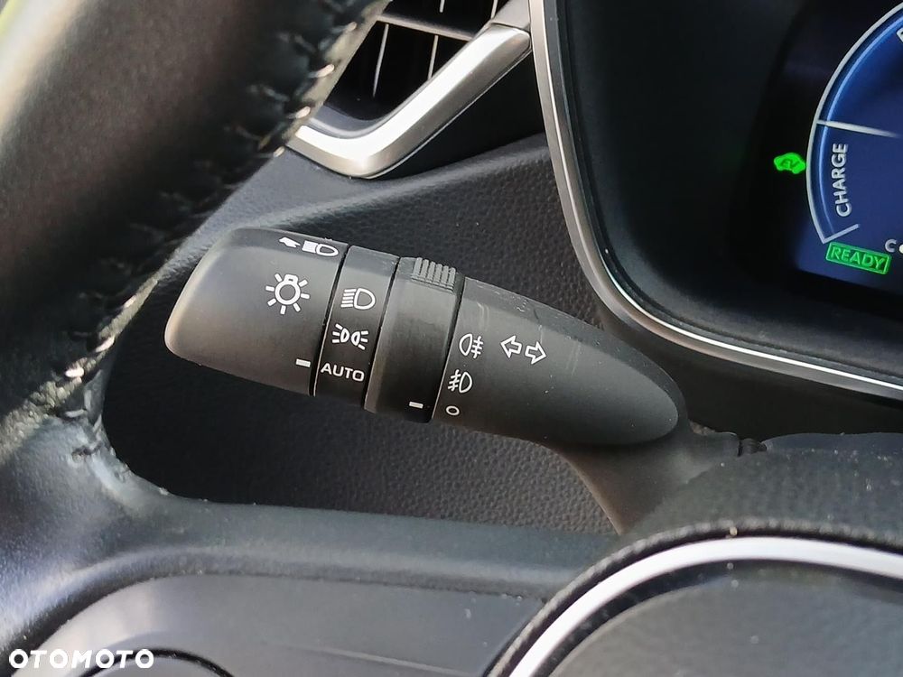 Toyota Corolla 1.8 Hybrid Comfort - 28