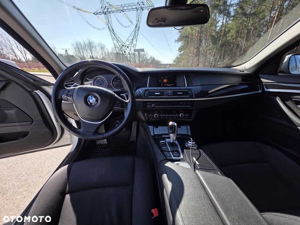 BMW Seria 5 520d - 15