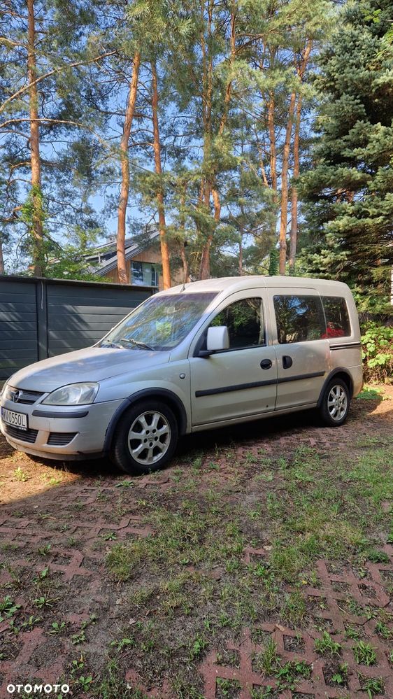 Opel Combo Tour - 2