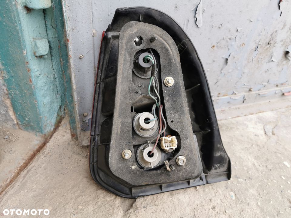 Mitsubishi Colt V CJ0 Lampa prawy tył tylna 95-03 EUROPA - 2