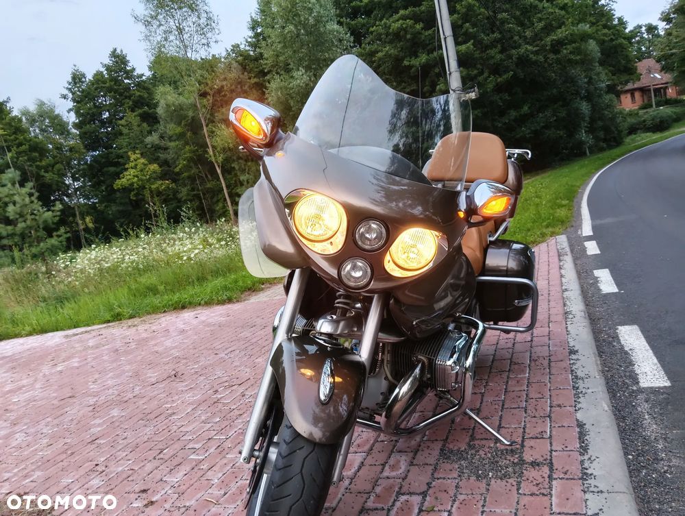 BMW R - 1