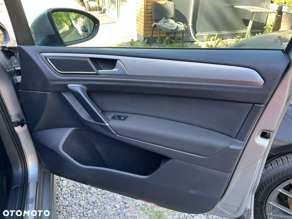 Volkswagen Golf Sportsvan - 26