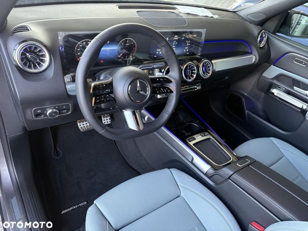 Mercedes-Benz GLB - 8