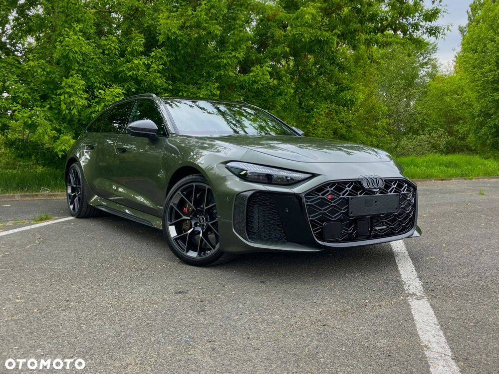 Audi RS5 Avant - 2