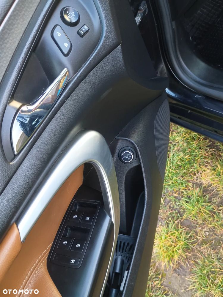 Opel Insignia 2.0 CDTI EcoFLEX S&S - 8