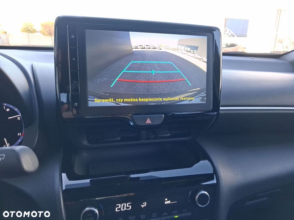 Toyota Yaris Cross Hybrid 1.5 Comfort - 23