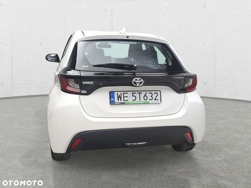 Toyota Yaris - 10