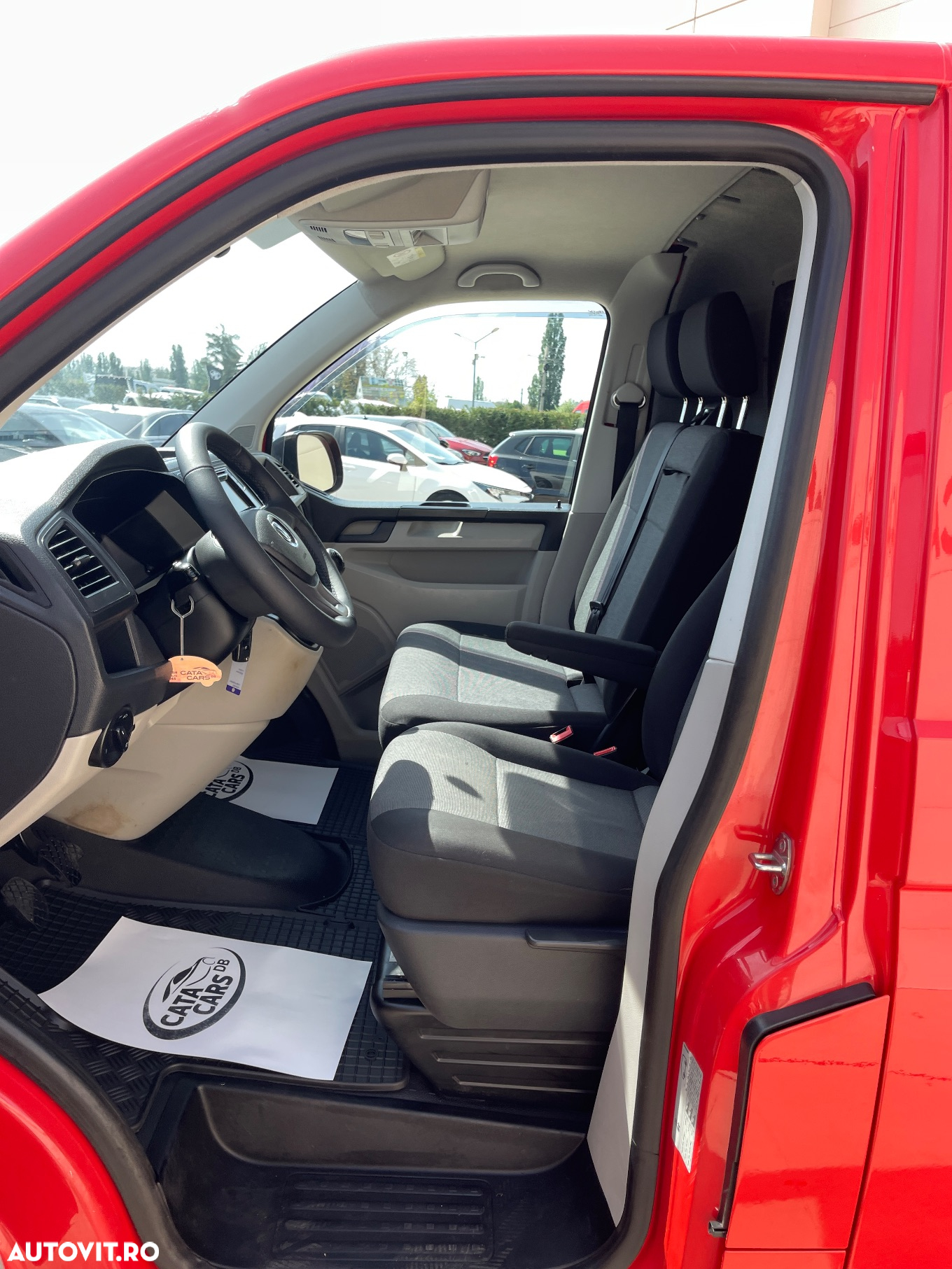 Volkswagen Transporter 2.0TDI  USI SPATE - 28