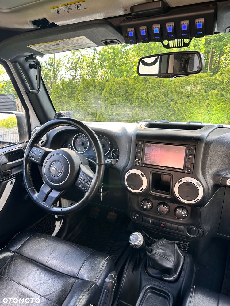 Jeep Wrangler - 27