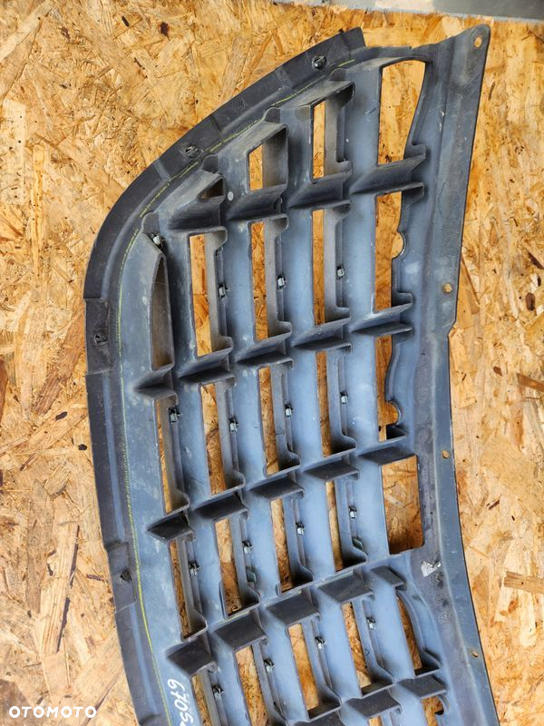 Chrysler Pacifica Grill Atrapa maskownica - 7