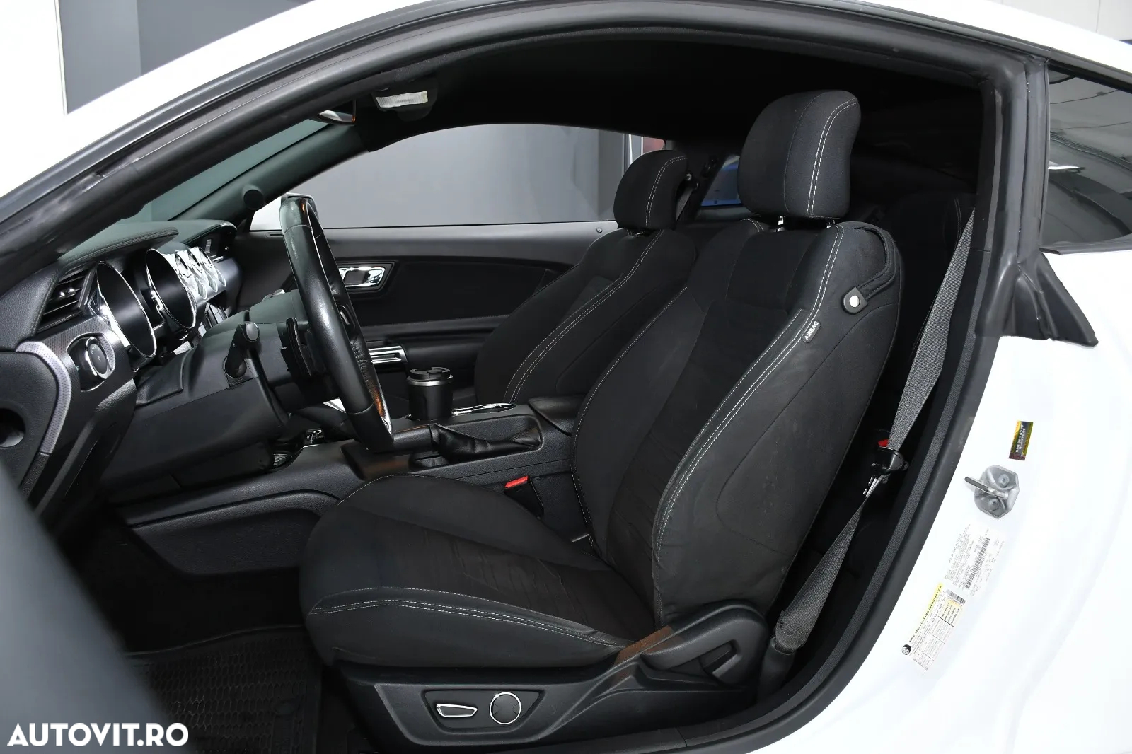 Ford Mustang 2.3 Eco Boost Aut. - 6