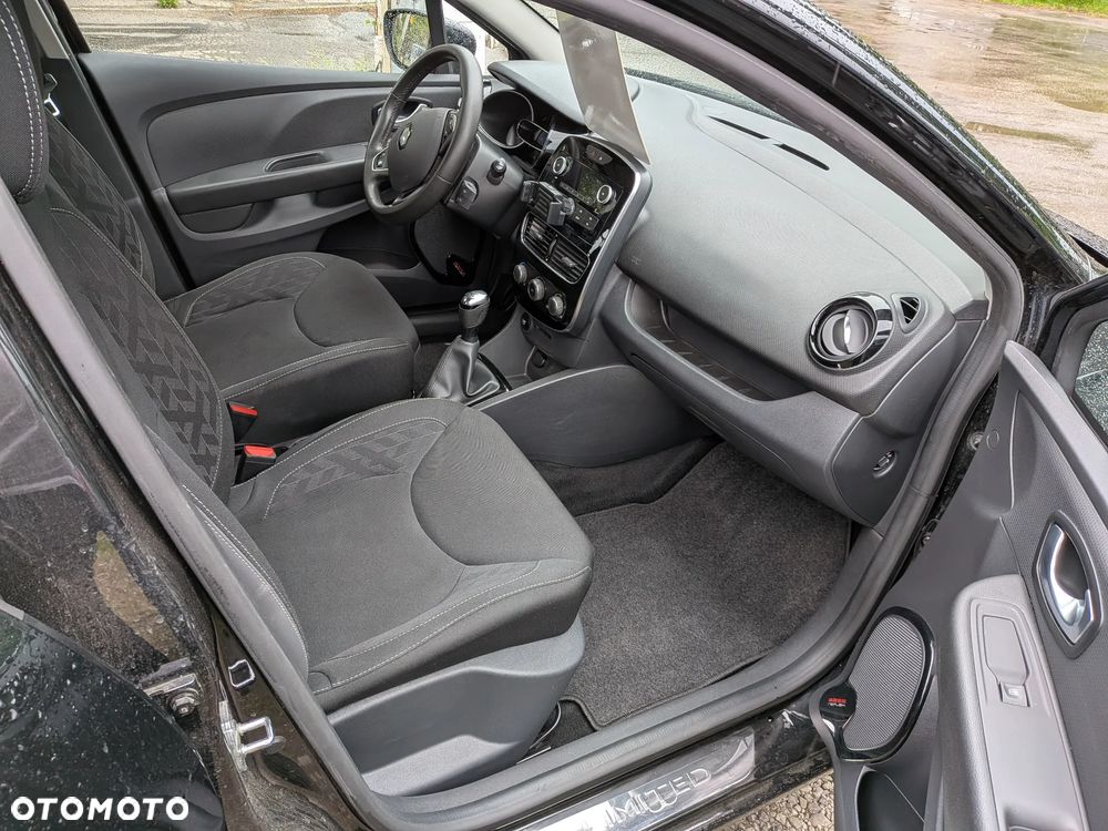 Renault Clio 1.2 16V 75 LIMITED - 23