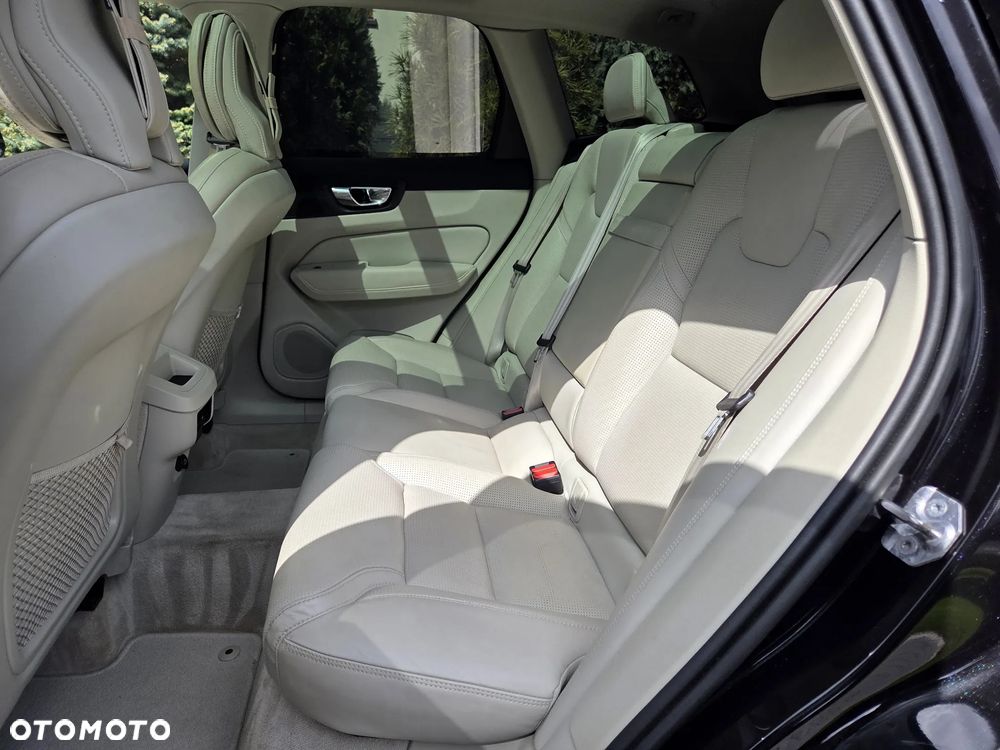 Volvo XC 60 B5 D AWD Geartronic Inscription - 21