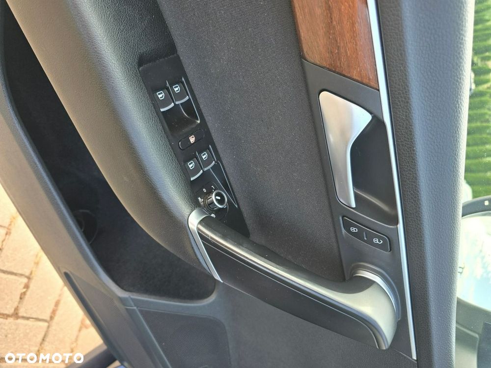 Volkswagen Passat - 15