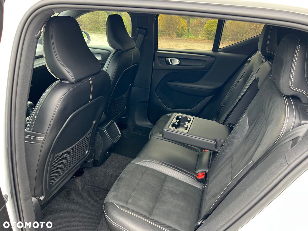 Volvo XC 40 D3 R-Design - 30