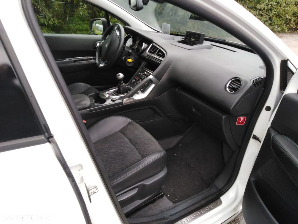 Peugeot 3008 HDi 115 Allure - 22