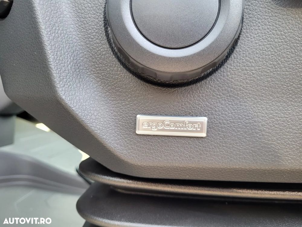 Volkswagen Crafter L3H3 - modelul nou cu tableta - 12