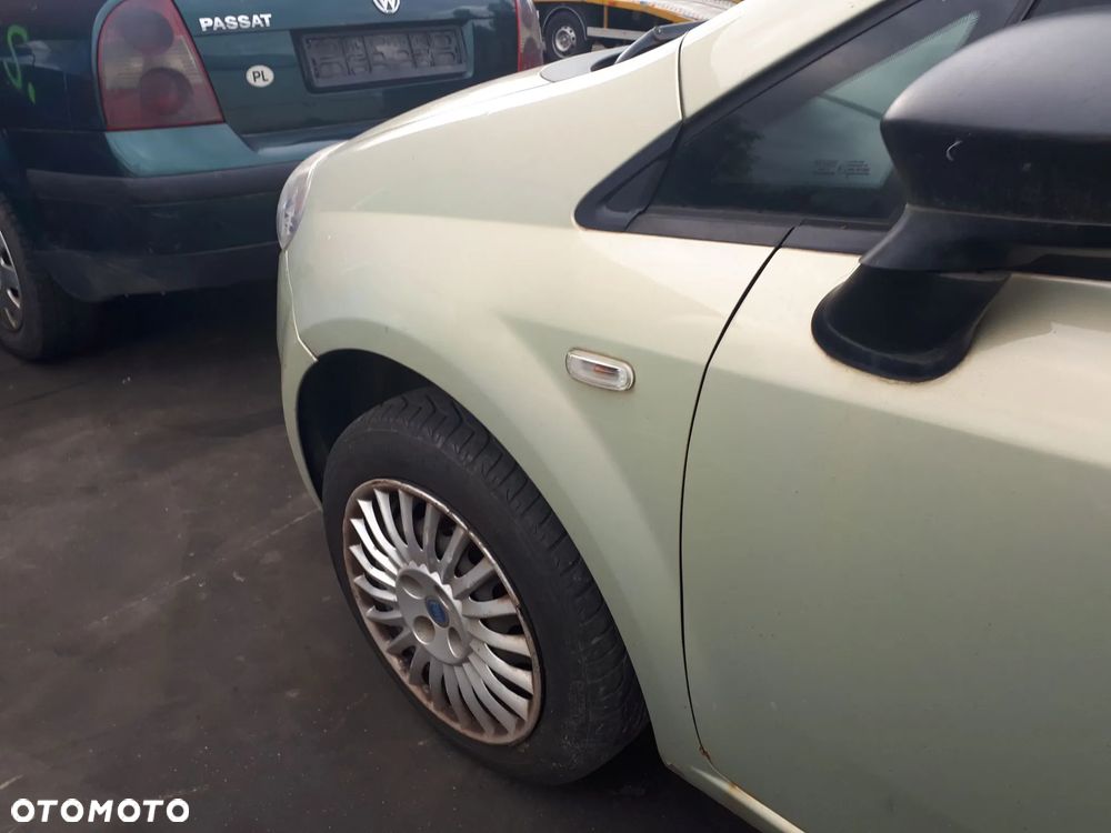 FIAT GRANDE PUNTO 05-09 1.2 8V LAMPA TYŁ TYLNA PRAWA LEWA - 21