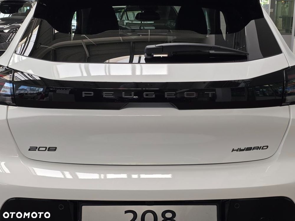 Peugeot 208 - 25