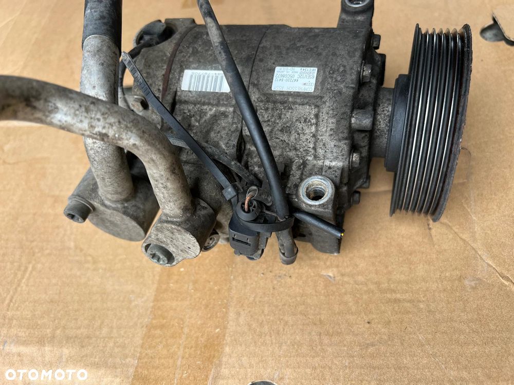 Sprężarka kompresor klimatyzacji Audi A4 B6 447220-8412 /  6seu12c - 1