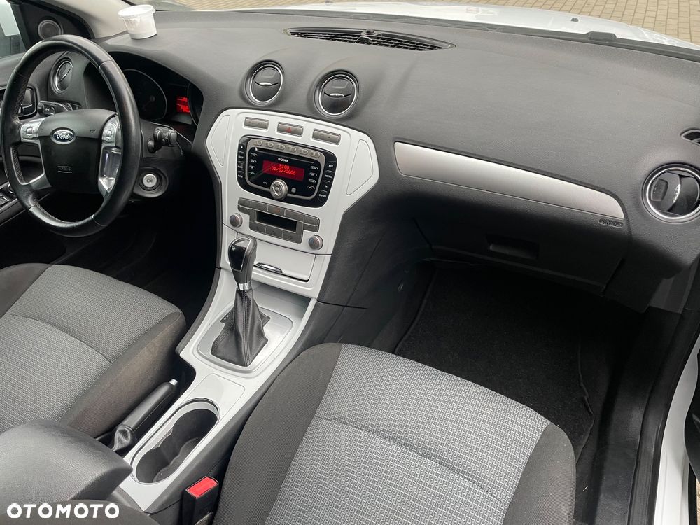 Ford Mondeo - 17