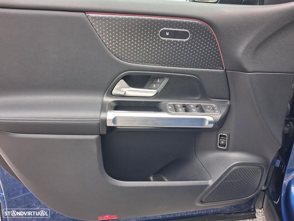 Mercedes-Benz EQB - 8