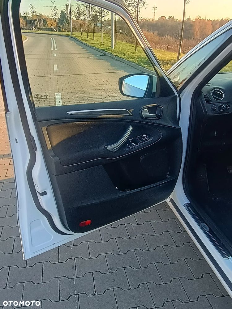 Ford S-Max 2.0 TDCi DPF Titanium - 22