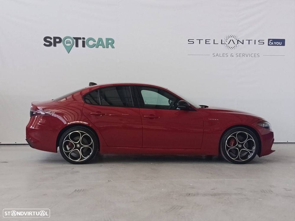 Alfa Romeo Giulia 2.2 D Veloce AT8 AWD — fotografia 4