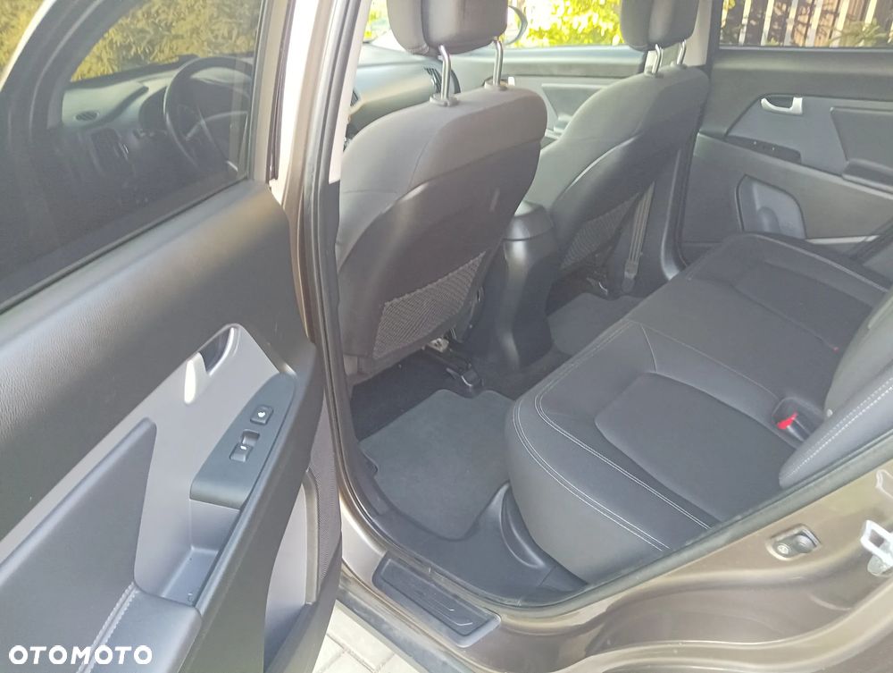 Kia Sportage 2.0 CVVT 2WD Spirit - 11