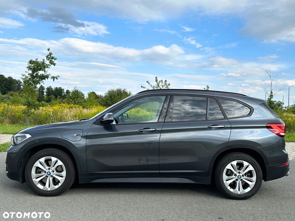 BMW X1 xDrive25e Sport Line - 9