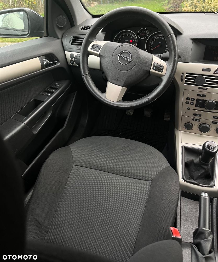 Opel Astra 1.6 Enjoy - 18